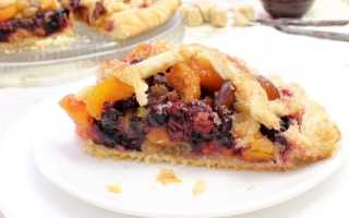 Пирог из слоеного теста с ягодами — свежими и замороженными: рецепты