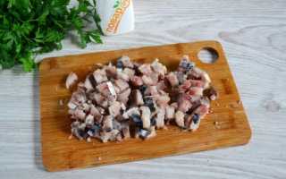 «Селедка под шубой» из скумбрии и никакой мороки с косточками