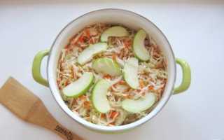 Как приготовить квашеные яблоки с капустой в домашних условиях?